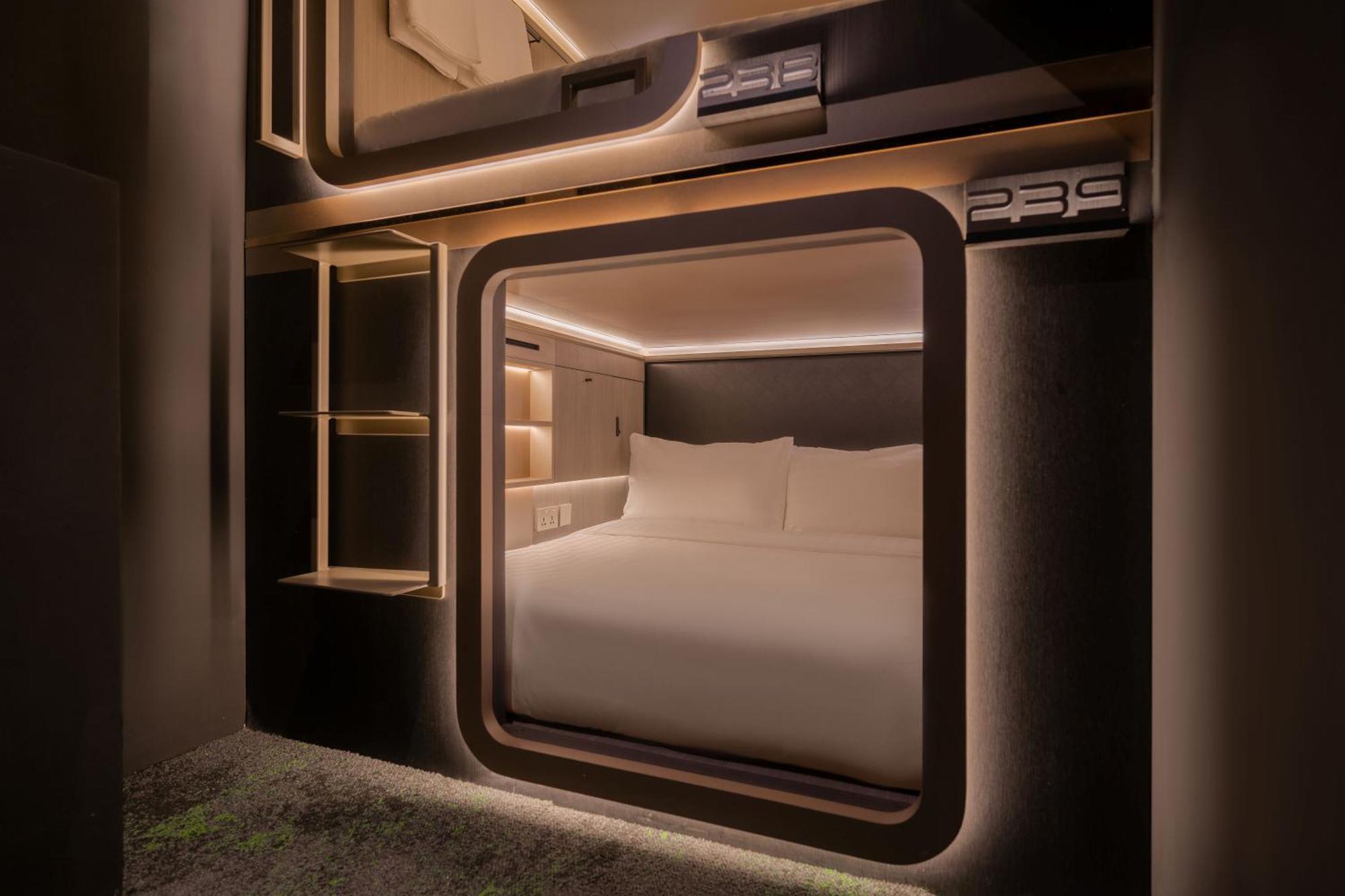 Cube Social Boutique Capsule Hotel At Boat Quay 新加坡 外观 照片