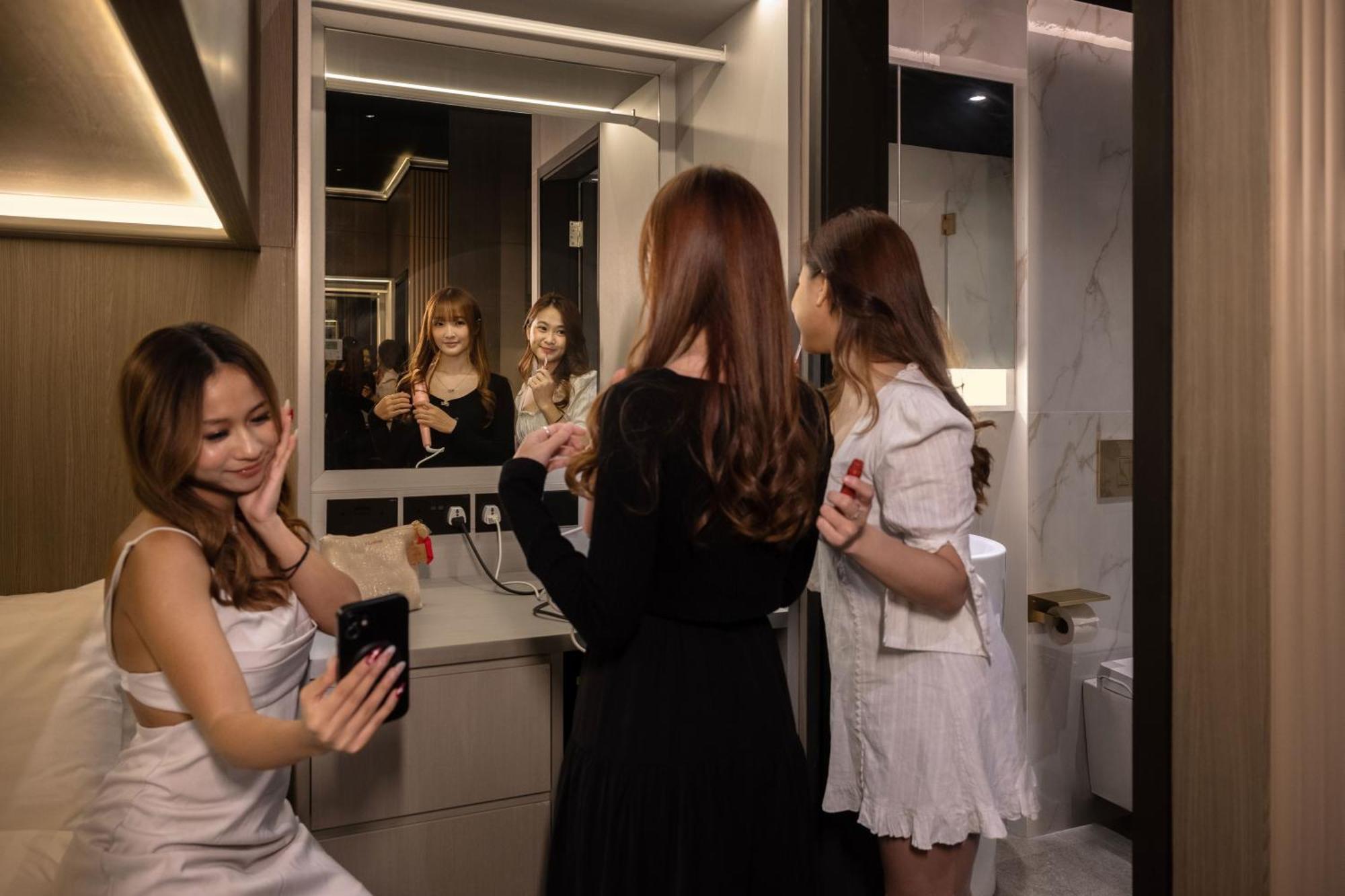 Cube Social Boutique Capsule Hotel At Boat Quay 新加坡 外观 照片