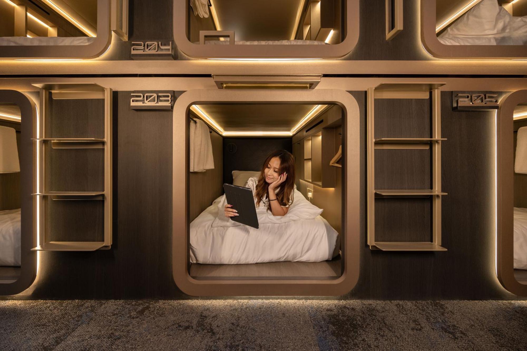 Cube Social Boutique Capsule Hotel At Boat Quay 新加坡 外观 照片