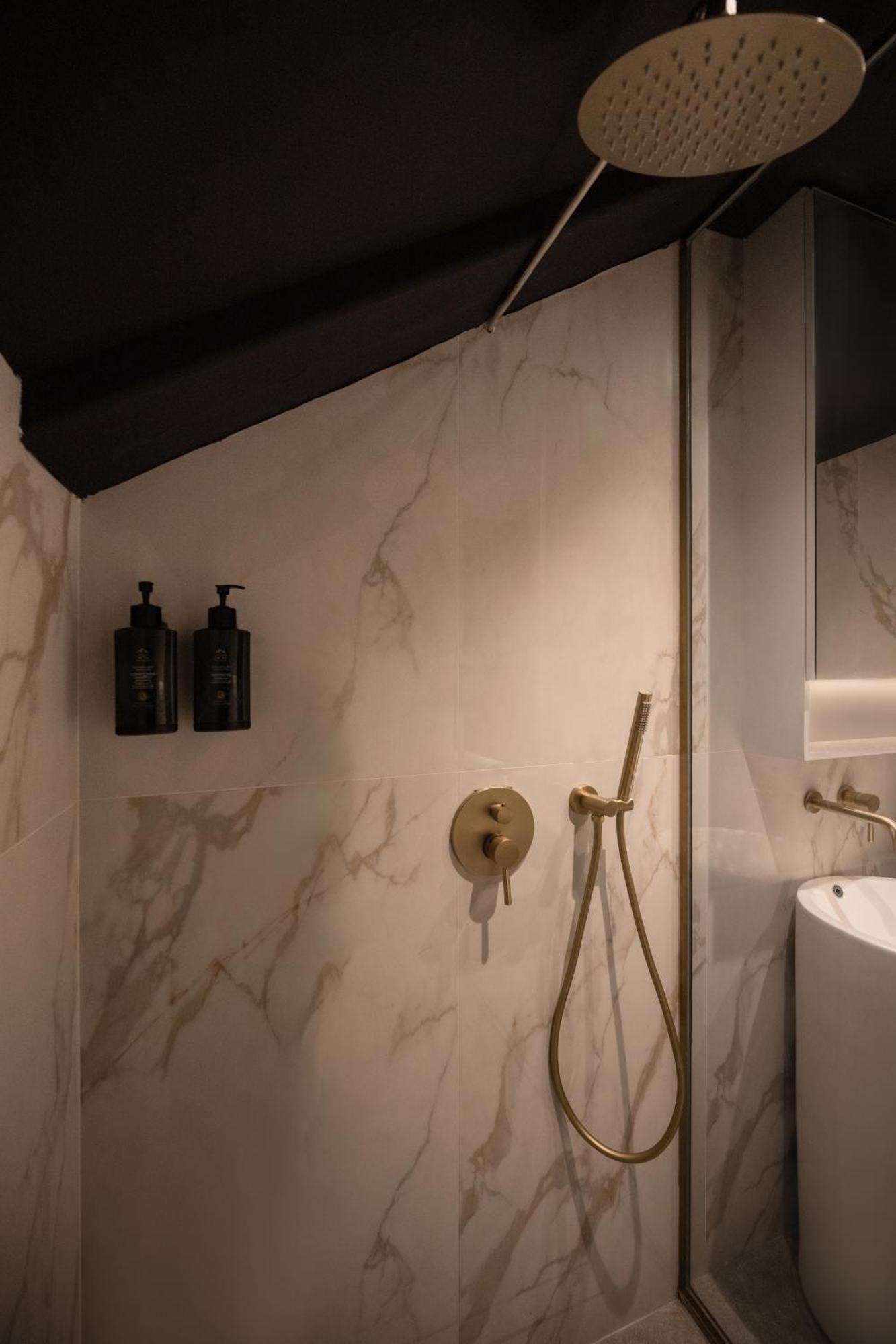 Cube Social Boutique Capsule Hotel At Boat Quay 新加坡 外观 照片