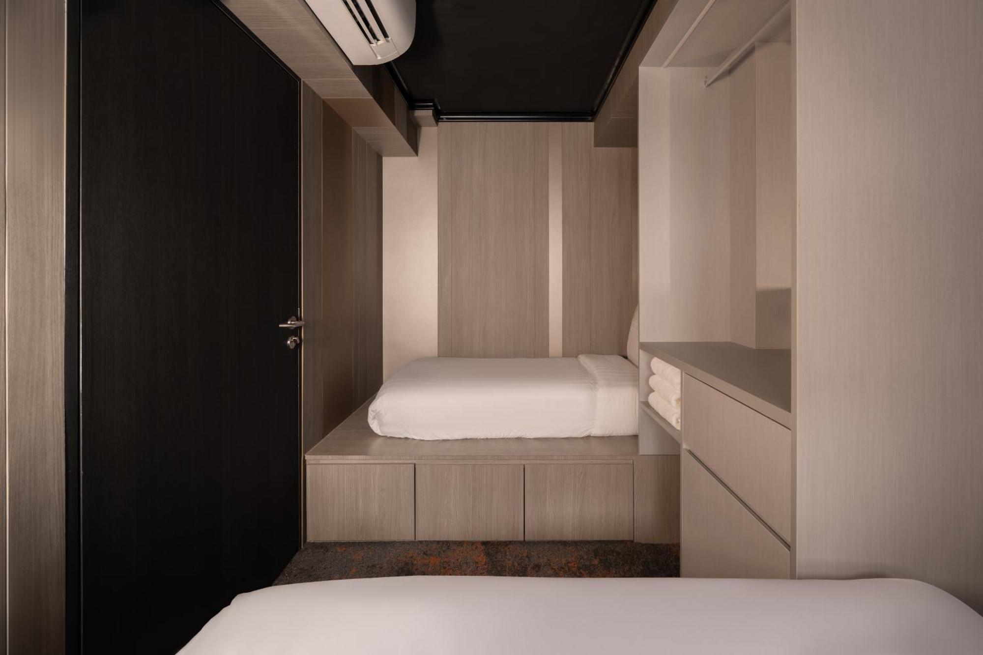Cube Social Boutique Capsule Hotel At Boat Quay 新加坡 外观 照片