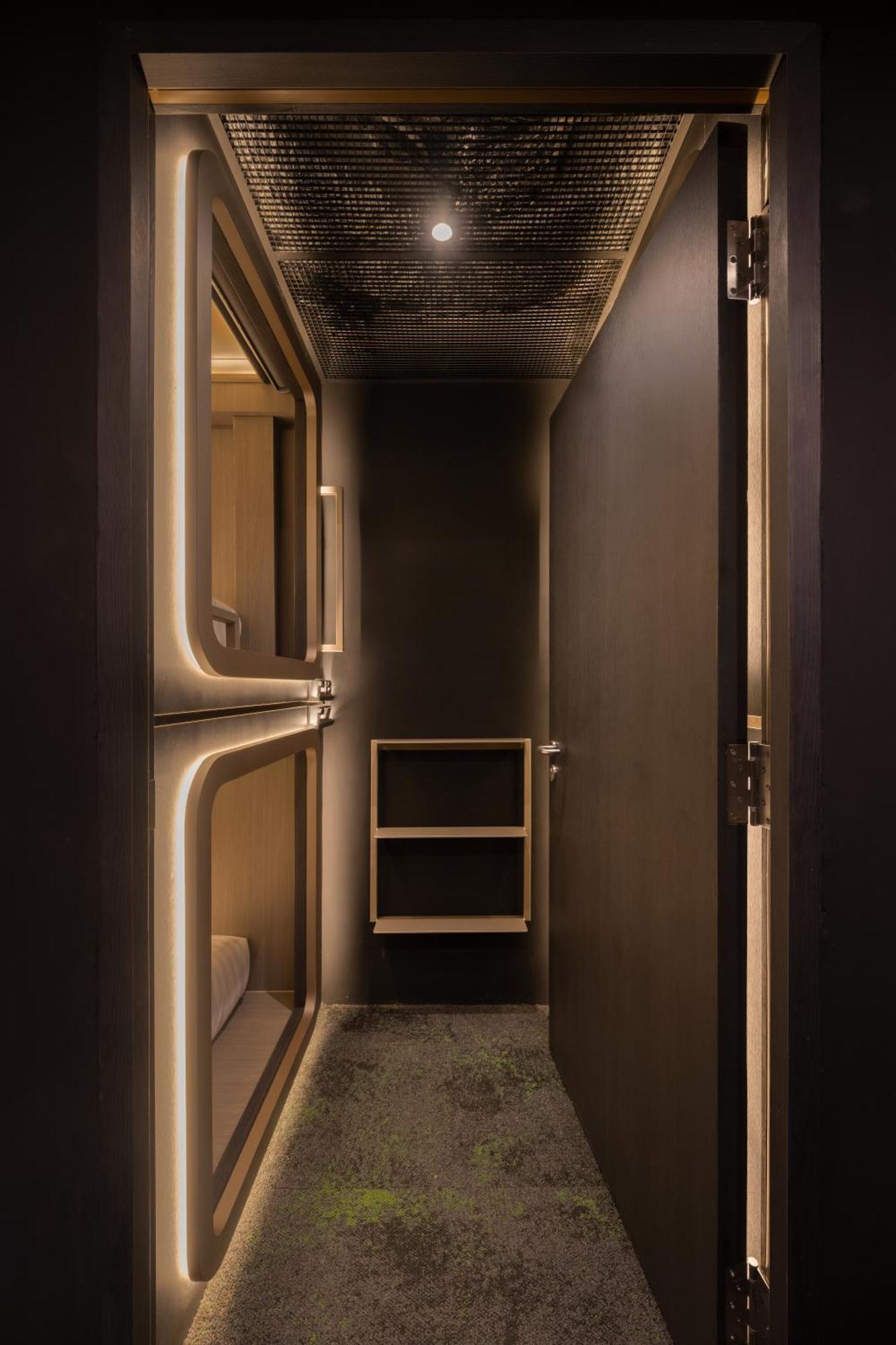 Cube Social Boutique Capsule Hotel At Boat Quay 新加坡 外观 照片