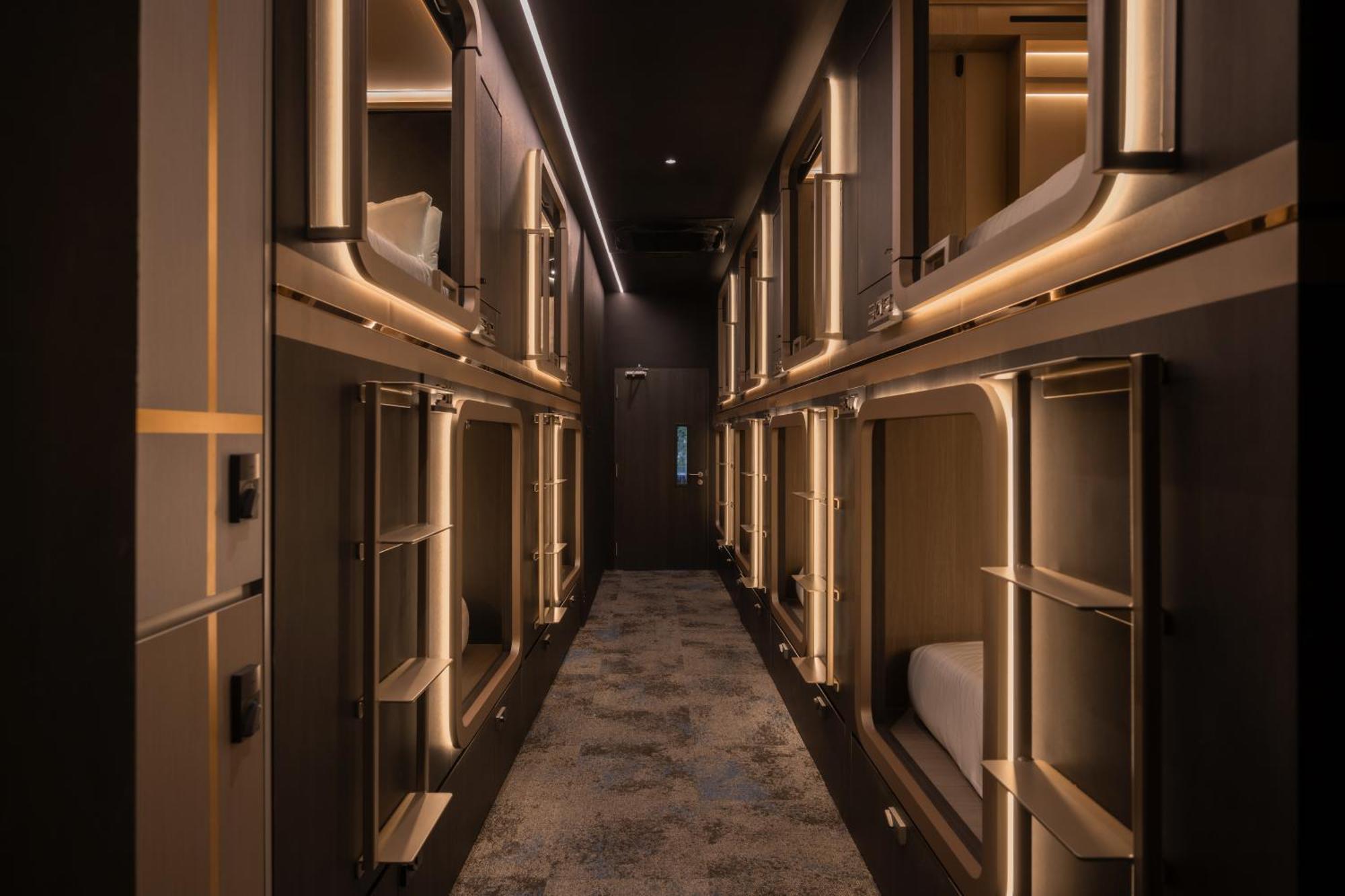 Cube Social Boutique Capsule Hotel At Boat Quay 新加坡 外观 照片