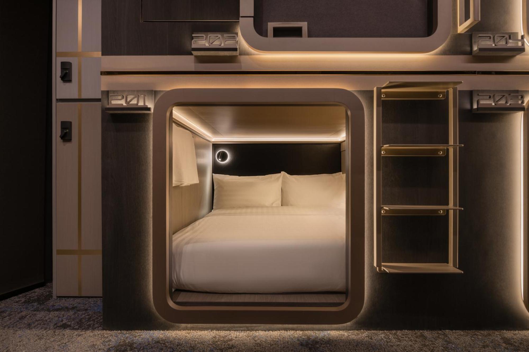 Cube Social Boutique Capsule Hotel At Boat Quay 新加坡 外观 照片