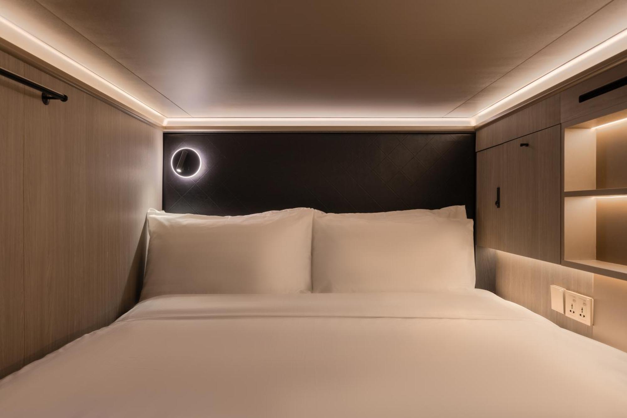 Cube Social Boutique Capsule Hotel At Boat Quay 新加坡 外观 照片